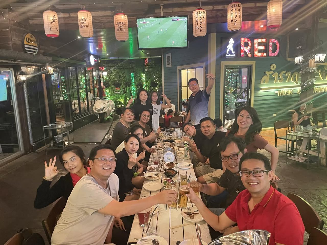 參加吞武里台商聯誼會親子保齡球聯誼賽榮獲季軍